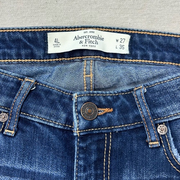 Abercrombie & Fitch Medium Wash Straight Leg Low Rise Jeans Size 4 LONG U - Picture 11 of 11